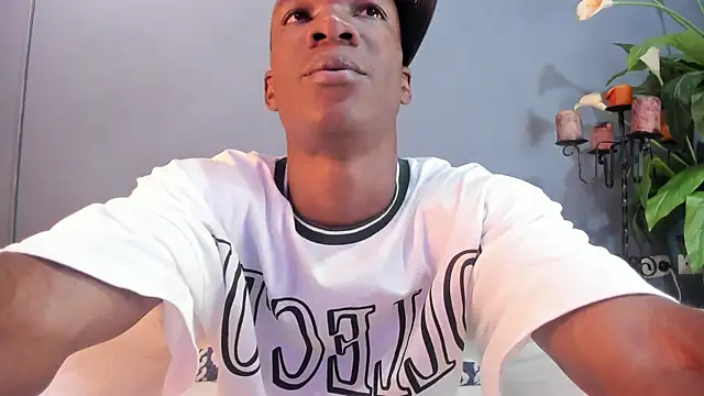 Snapshot of martin_killer chatting on 02.23.25 martin killer online show from 02.23.25