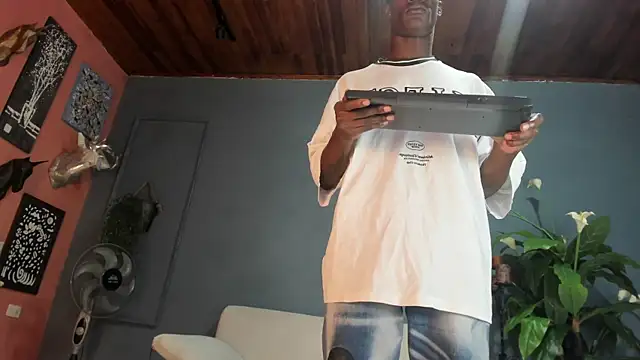 Snapshot of martin_killer chatting on 02.24.25 martin killer online show from 02.24.25