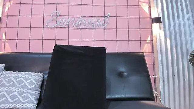 Snapshot of martin_killer chatting on 03.12.25 martin killer online show from 03.12.25