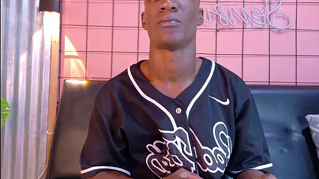 Snapshot of martin_killer chatting on 09.16.25 martin killer online show from 09.16.25