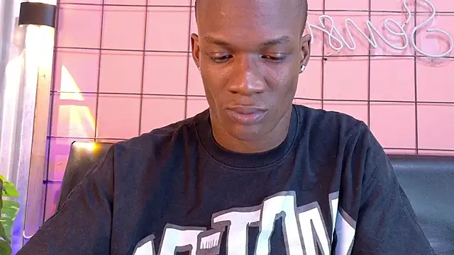 Snapshot of martin_killer chatting on 09.29.25 martin killer online show from 09.29.25