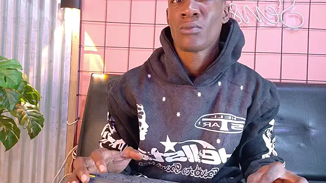 Snapshot of martin_killer chatting on 09.30.25 martin killer online show from 09.30.25