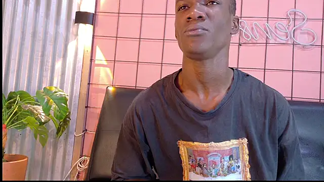 Snapshot of martin_killer chatting on 10.10.25 martin killer online show from 10.10.25