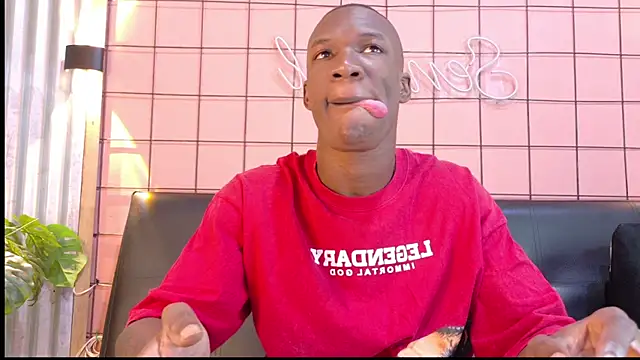 Snapshot of martin_killer chatting on 10.16.25 martin killer online show from 10.16.25