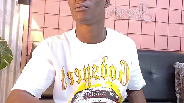 Snapshot of martin_killer chatting on 11.17.25 martin killer online show from 11.17.25