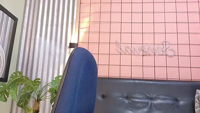 Snapshot of martin_killer chatting on 11.21.25 martin killer online show from 11.21.25