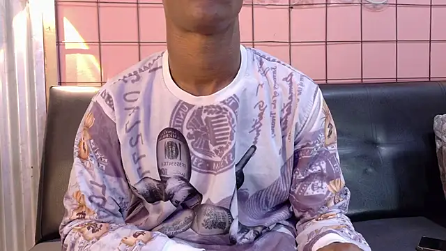 Snapshot of martin_killer chatting on 11.26.25 martin killer online show from 11.26.25