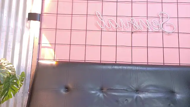 Snapshot of martin_killer chatting on 11.29.25 martin killer online show from 11.29.25