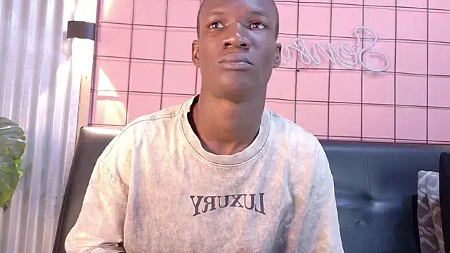 Snapshot of martin_killer chatting on 12.02.25 martin killer online show from 12.02.25