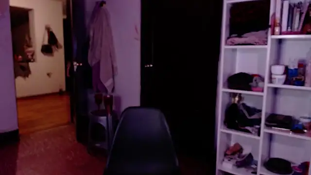 Snapshot of lil_daisy7 chatting on 12.10.24 lil daisy7 online show from 12.10.24