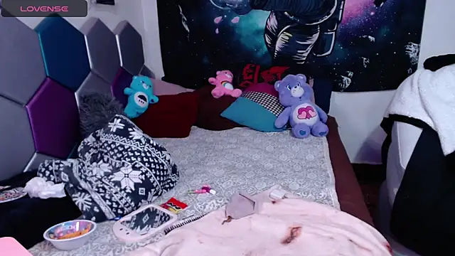 Snapshot of lil_daisy7 chatting on 01.08.25 lil daisy7 online show from 01.08.25