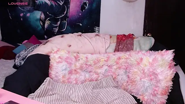 Snapshot of lil_daisy7 chatting on 01.10.25 lil daisy7 online show from 01.10.25