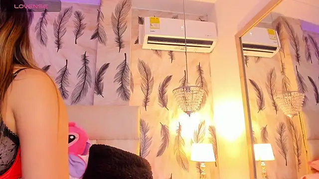 Snapshot of Vivi_prinncess chatting on 11.20.25 Vivi prinncess online show from 11.20.25