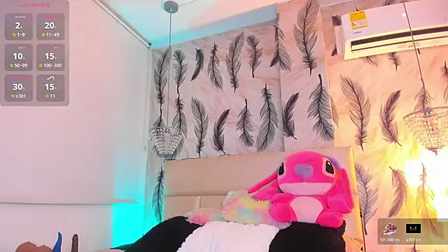 Snapshot of Vivi_prinncess chatting on 11.24.25 Vivi prinncess online show from 11.24.25