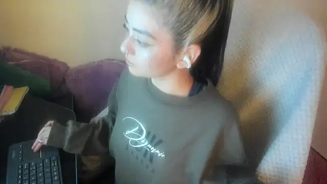 Snapshot of Sammysammy_ chatting on 06.25.26 Sammysammy online show from 06.25.26