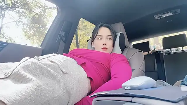 Snapshot of orla2021 chatting on 12.29.24 orla2021 online show from 12.29.24