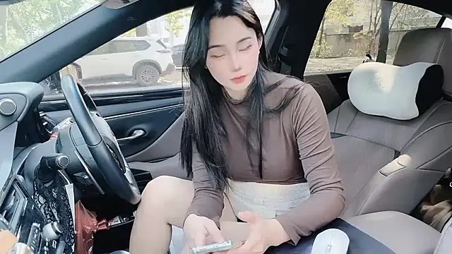 Snapshot of orla2021 chatting on 12.30.24 orla2021 online show from 12.30.24