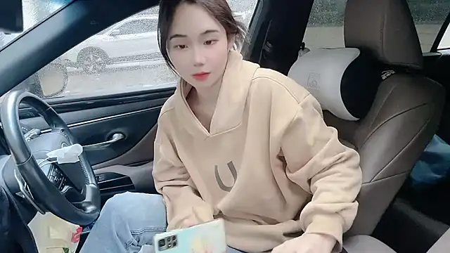 Snapshot of orla2021 chatting on 11.06.25 orla2021 online show from 11.06.25