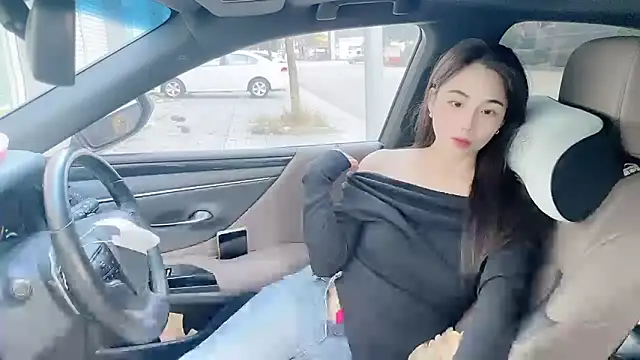 Snapshot of orla2021 chatting on 11.13.25 orla2021 online show from 11.13.25