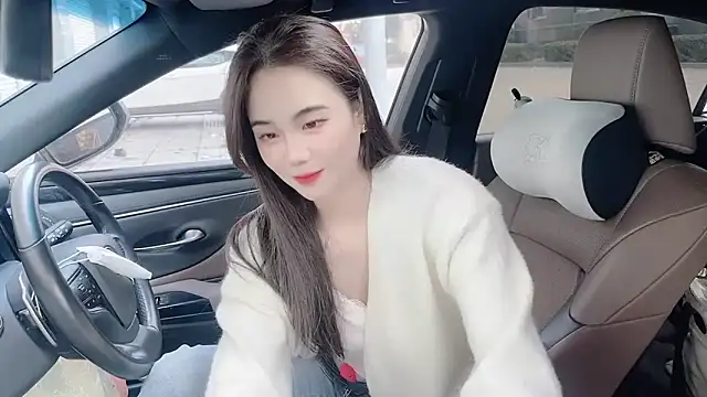 Snapshot of orla2021 chatting on 11.15.25 orla2021 online show from 11.15.25