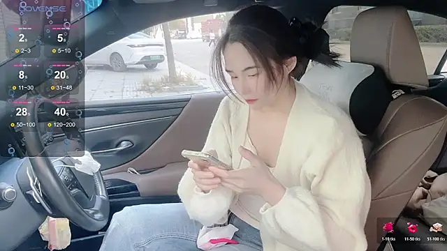 Snapshot of orla2021 chatting on 11.25.25 orla2021 online show from 11.25.25