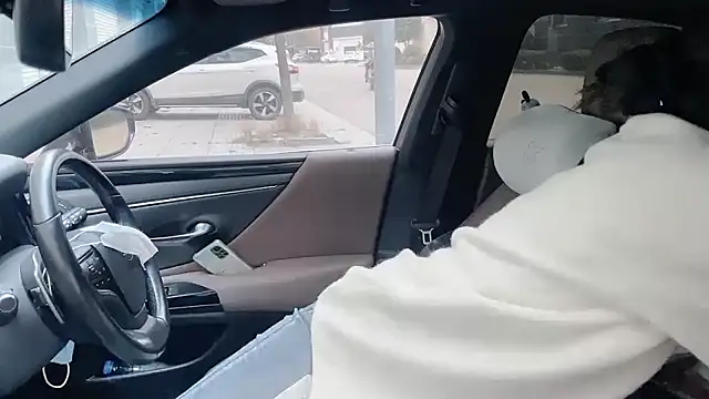 Snapshot of orla2021 chatting on 12.02.25 orla2021 online show from 12.02.25