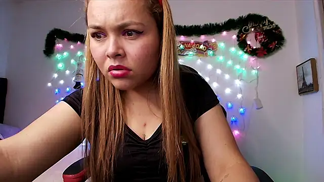 lili phill online show from 12.08.24