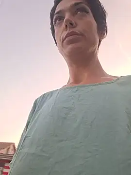 Snapshot of JoLeNe27 chatting on 07.17.26 JoLeNe27 online show from 07.17.26