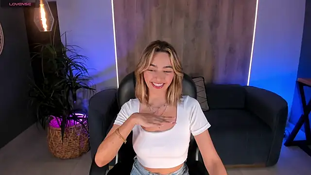 MelissaMoore  online show from 12.01.25