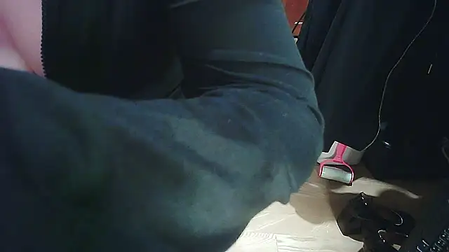 Snapshot of cindy01113520 chatting on 02.06.25 cindy01113520 online show from 02.06.25