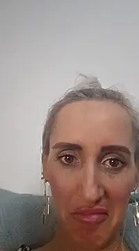 Snapshot of IsabelleEthan chatting on 03.15.25 IsabelleEthan online show from 03.15.25