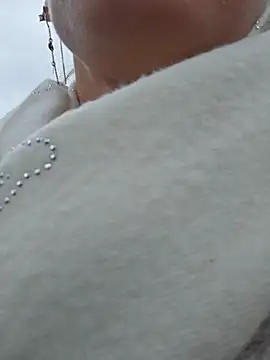 Snapshot of IsabelleEthan chatting on 03.16.25 IsabelleEthan online show from 03.16.25