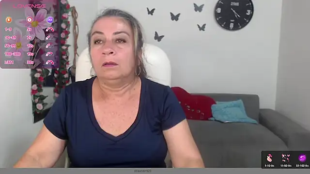 Snapshot of stepmother_105 chatting on 03.01.25 stepmother 105 online show from 03.01.25