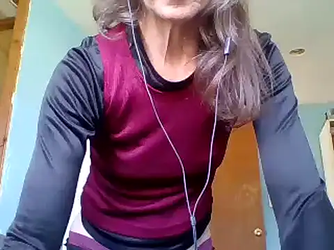 Snapshot of SexyRach75 chatting on 06.20.26 SexyRach75 online show from 06.20.26
