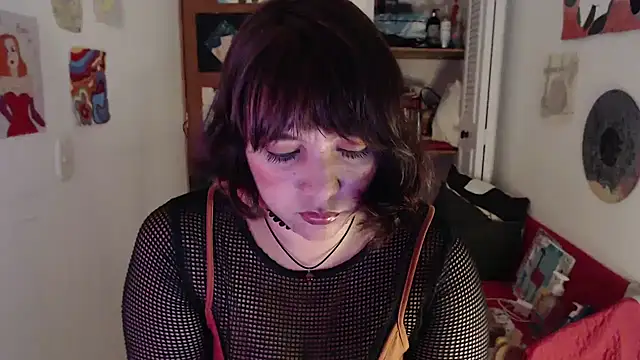 soynanabela28 online show from 10.18.25