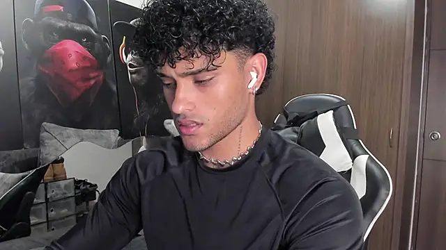 Alessandro Vanni online show from 11.25.25