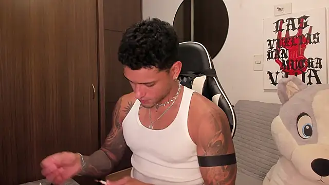 Snapshot of Alessandro_Vanni chatting on 07.03.26 Alessandro Vanni online show from 07.03.26