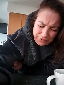 Canadian BBW online show from 02.15.25