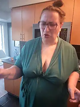 Canadian BBW online show from 02.27.25