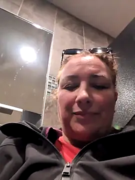 Canadian BBW online show from 02.27.25