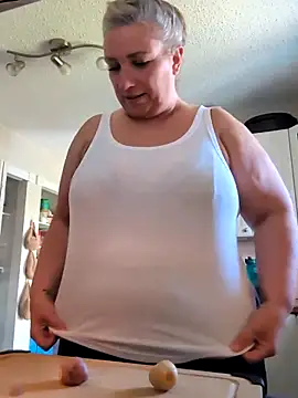 Canadian BBW online show from 04.16.26