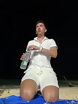 Snapshot of Thiago_jones chatting on 11.17.25 Thiago jones online show from 11.17.25