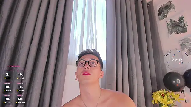 Snapshot of Thiago_jones chatting on 12.03.25 Thiago jones online show from 12.03.25