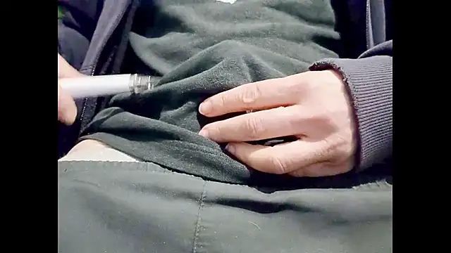 hairyuncut00 online show from 03.16.25