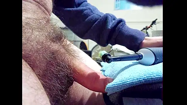 hairyuncut00 online show from 04.20.26