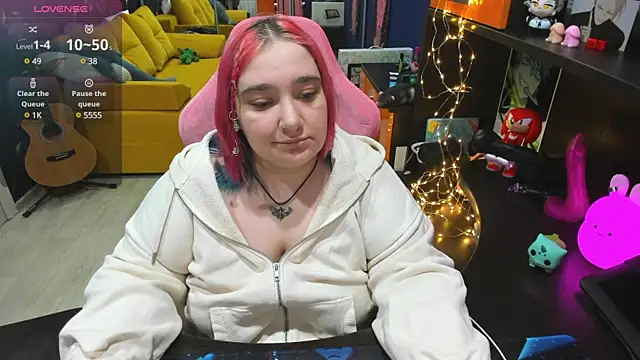 Softie Sofy online show from 01.25.25