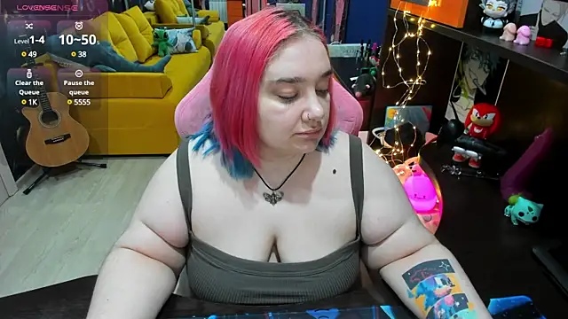 Softie Sofy online show from 01.29.25