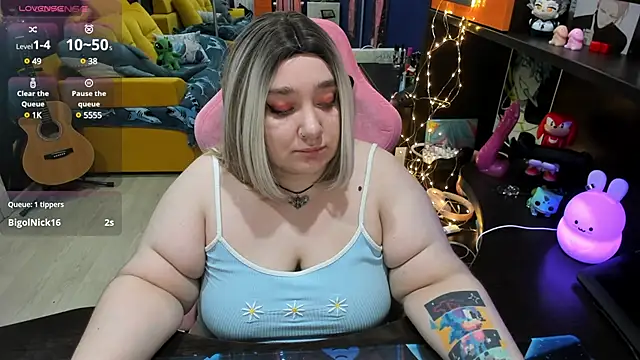 Softie Sofy online show from 02.11.25