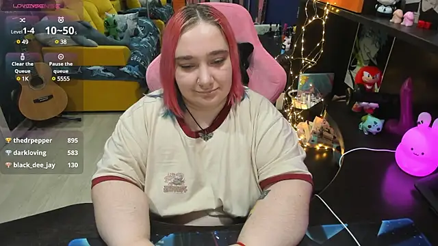 Softie Sofy online show from 02.13.25