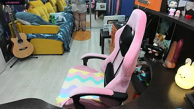 Softie Sofy online show from 03.05.25